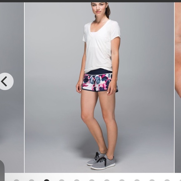 Lululemon Inkwell Floral Ghost Bumble Berry Speed Up Shorts 3” 2014 - Picture 2 of 15